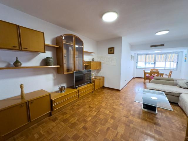 EXCELENTE PISO EN ZONA VEGA BAIXA