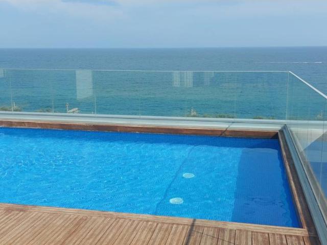 EXCELENTE PISO EN ALQUILER COMO SEGUNDA RESIDENCIA EN PRIMERA LINEA DE MAR EN MATARÓ