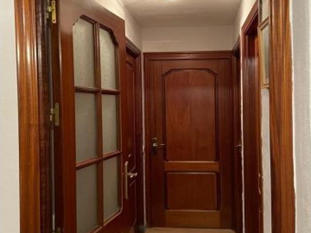 Excelente piso para estudiantes cerca de Cartuja. Junto al Hospital Macarena