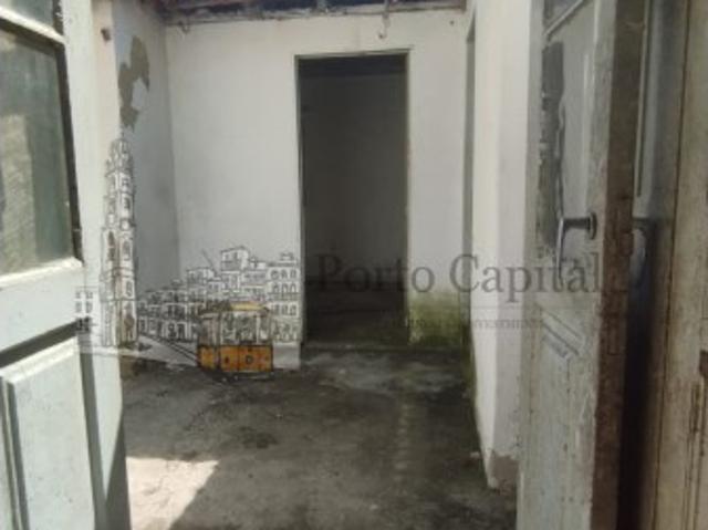 Excelente prédio com boas áreas com uma boa localização próximo ao hospital júlio Dinis