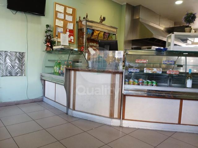 Excelente Pronto a Comer Take Away Totalmente Equipado!