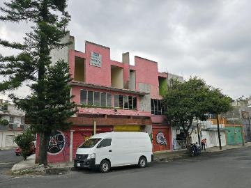 Excelente Propiedad Mixta con Locales Comerciales