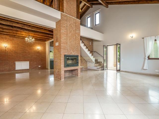 Excelente propriedade de 3 quartos perto de São Bras de Alpo. 280m² São Brás De Alportel