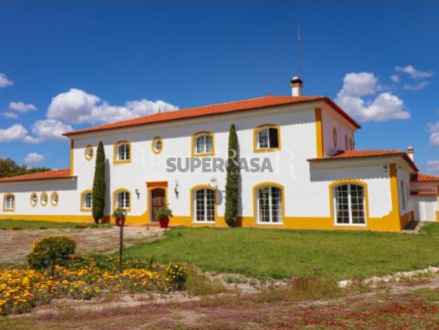 Excelente quinta de 3,95ha com 2 casas