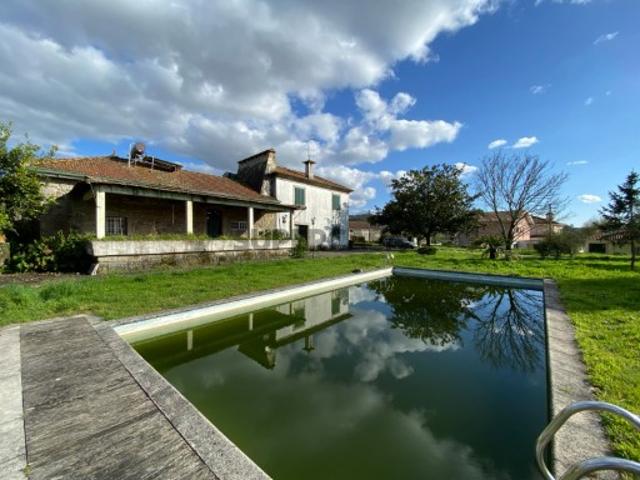 Excelente Quinta T9 com Piscina em Santo Tirso