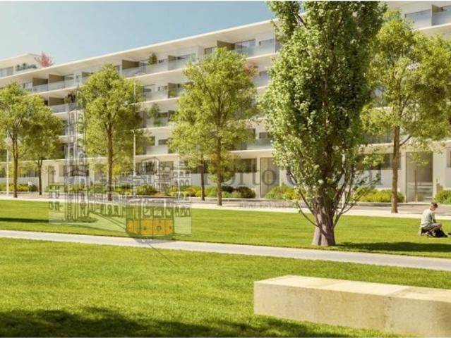 EXCELENTE T0, EM VILA DO CONDE, JUNTO Á PRAIA, COM UM LUGAR DE GARAGEM