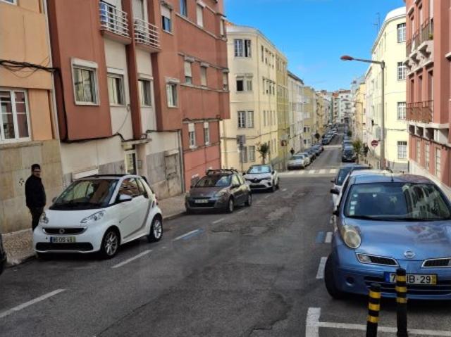 Excelente T1+1 com 80m2 no Bairro dos Atores