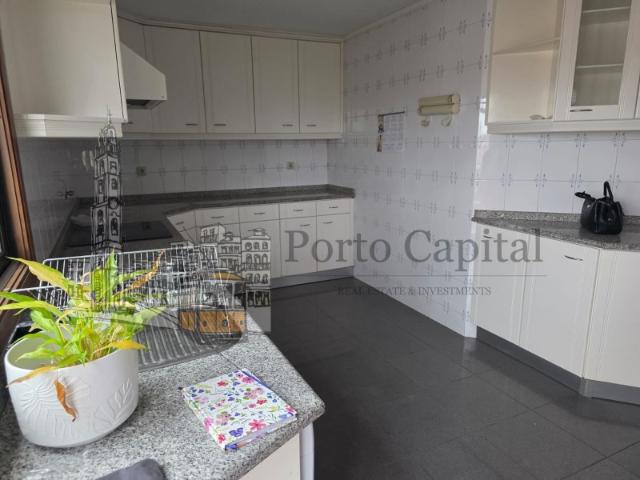 EXCELENTE T2 COM ANEXO T1 NO PISO SUPERIOR PARA ARRENDAMENTO NAS ANTAS