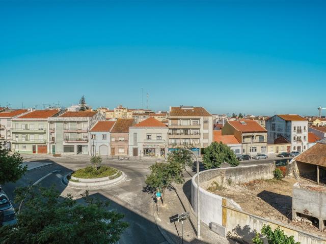 Excelente T2 com 145m2 Pronto a Habitar no centro da tranqui. 145m² Cartaxo e Vale da Pinta