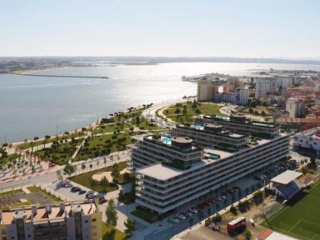 EXCELENTE T2 COM 96 M2 MAIS 18,54 DE VARANDAS E 2 LUGARES DE ESTACIONAMENTO