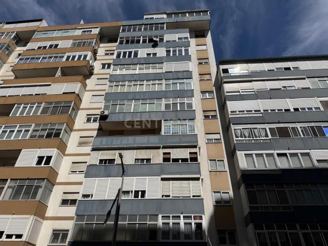 Excelente T2 junto ao Metro da Pontinha