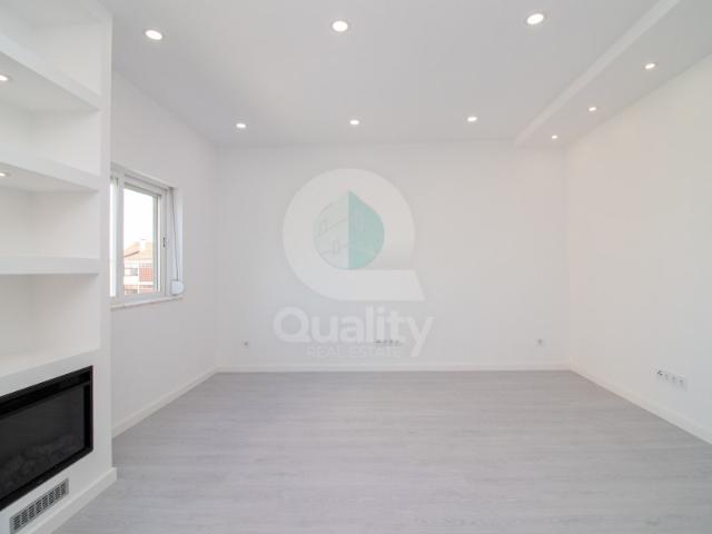 Excelente T2 remodelado na Verderena, Barreiro