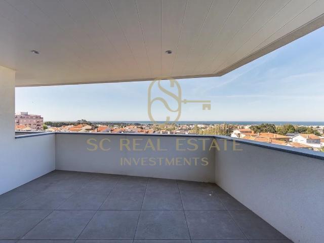 EXCELENTE T3 COM TERRAÇO E VISTA MAR EM CANIDELO