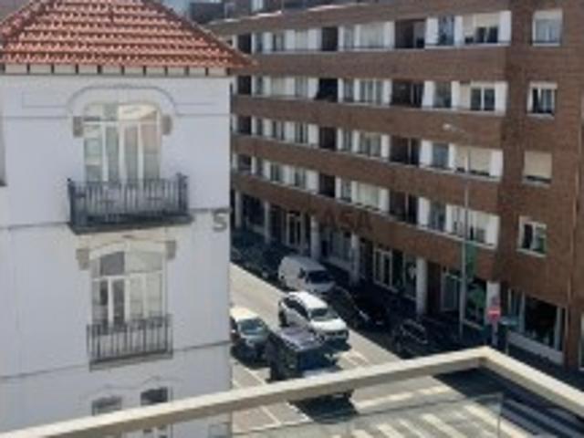 Excelente T4+1 duplex em Matosinhos Sul com vistas desafogadas