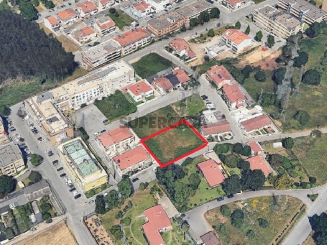 Excelente Terreno Urbano na Maia 952 m²