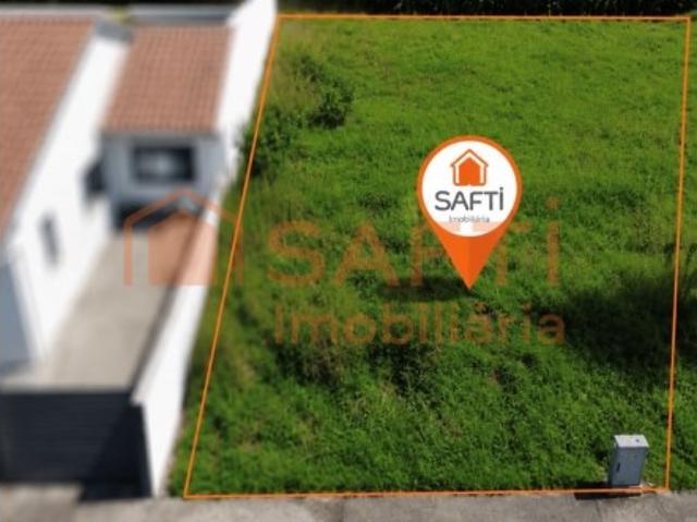 Excelente Terreno urbano para construção de uma moradia unifamiliar ou para investimento, situado no concelho da Povoação ilha São Miguel Açores