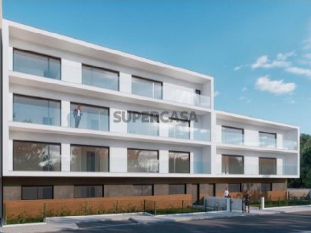 Excelente Terreno com Projeto para Dois Prédios na Parede