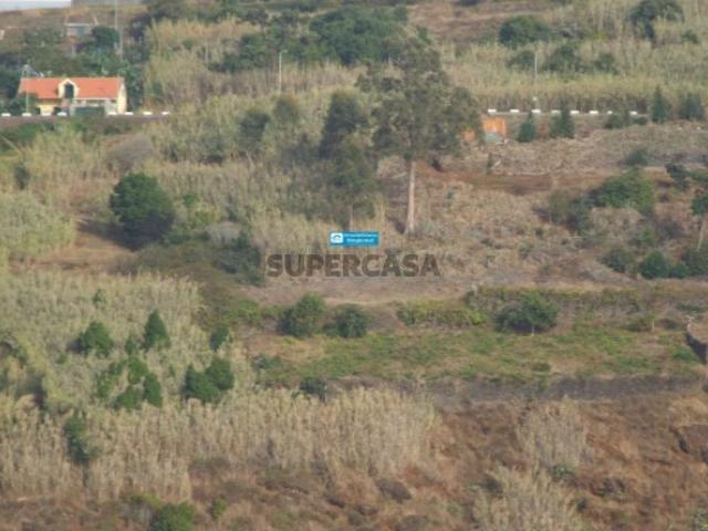 Excelente Terreno com Vista Mar e Montanha Ideal para Construção
