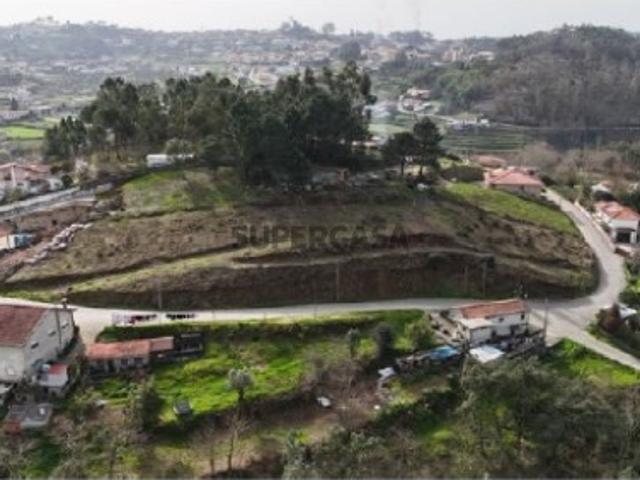 Excelente terreno de construção para venda sito na freguesia de Lustosa, concelho de Lousada