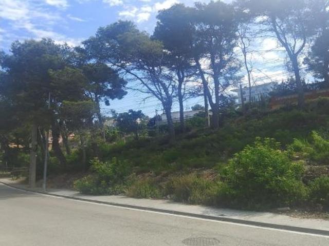 EXCELENTE TERRENO EN URBANIZACION CALIFORNIA