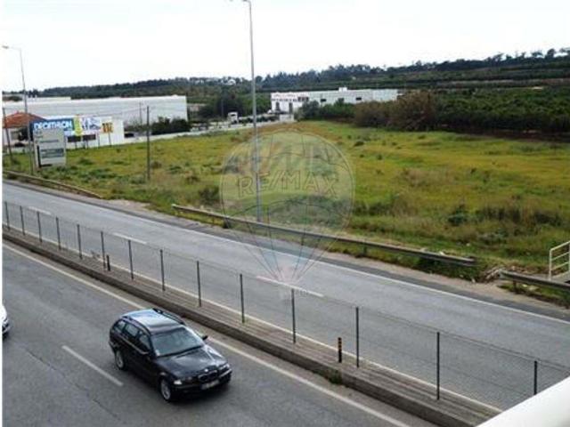 Excelente terreno na En 125, na entrada de Faro, com cerca d. m² Almancil