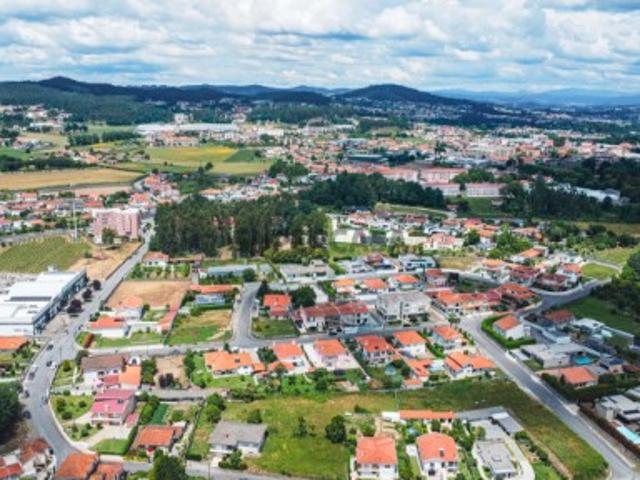 Excelente Terreno na Freguesia de Bairro V.N. Famalicão