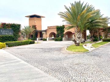EXCELENTE TERRENO PARA VIVIR EN GRAN VINÍCOLA!