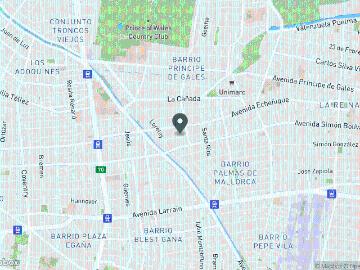 Excelente ubicación para remodelar, dos casas en venta en gran terreno la Reina Central