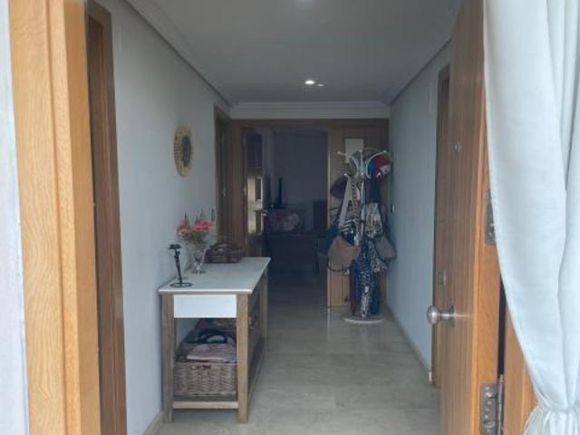 EXCELENTE VIVIENDA EN LA PLAZA DE LA MAGDALENA CON GARAJE