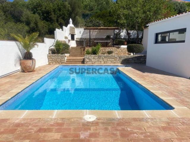 Excelente Vila V3 renovada com Vista Mar em Santa Bárbara de Nexe