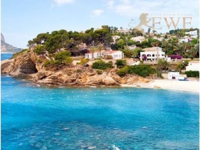 Excelente villa con las mejores vistas al mar en Benissa