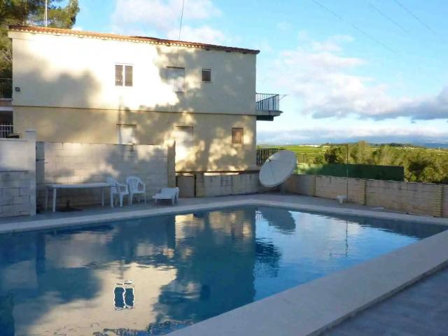 Excelente villa de 6 habitaciones en venta en Valencia, España