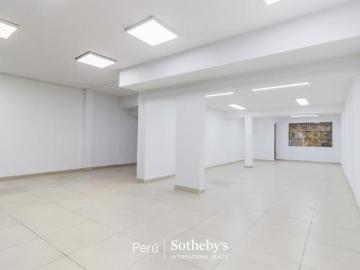 Excelente y Moderno local comercial con ubicación estratégica en San Luis