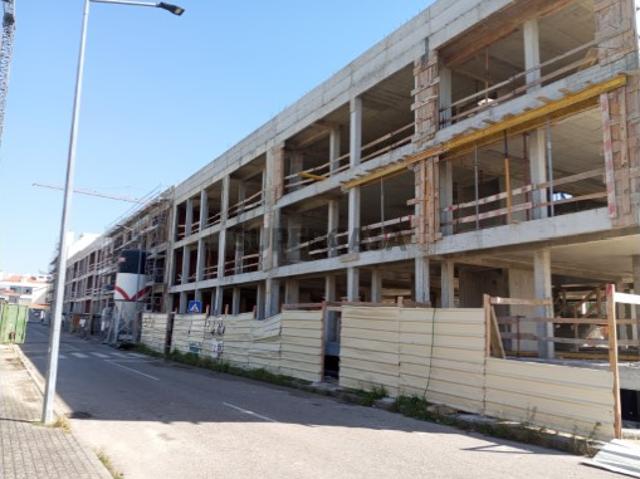 Excelentes T3 com Varandas, lugar de parqueamento e Arrecadação