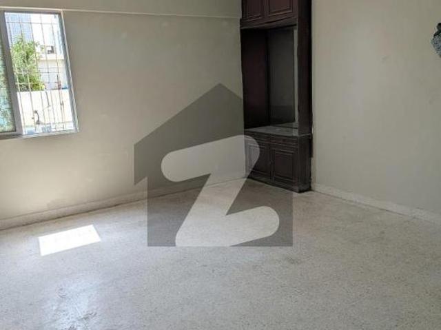 Excellent 3 Bedroom Apartment For Rent Clifton Block 9