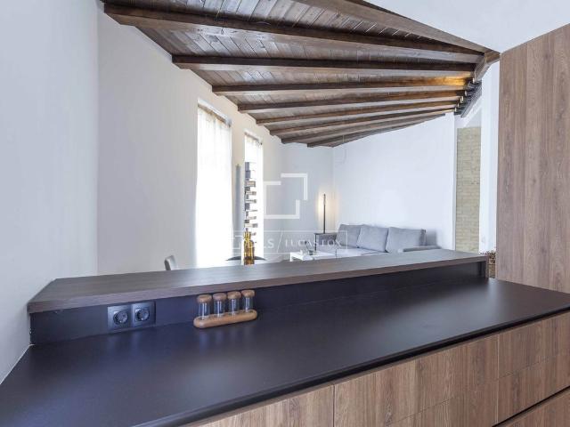 Excellent 3 bedroom apartment for rent in Extramurs, Valencia