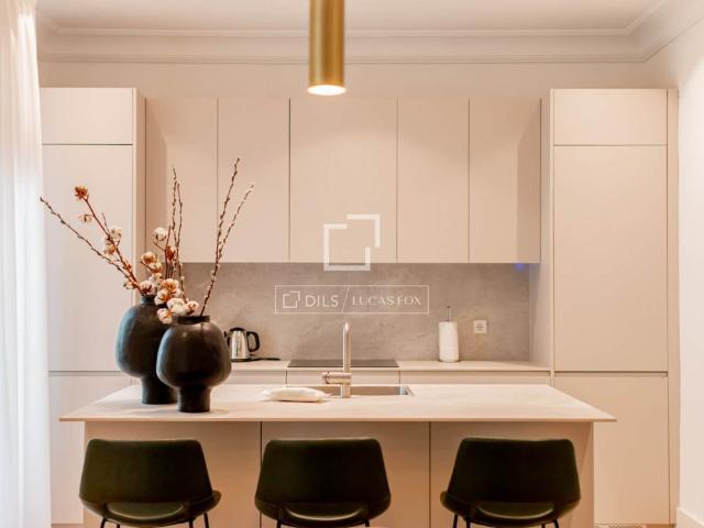 Excellent 3 Bedroom apartment for rent in Recoletos, Madrid