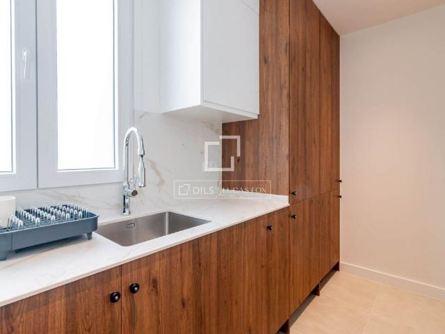 Excellent 3 Bedroom apartment for rent in Retiro, Madrid