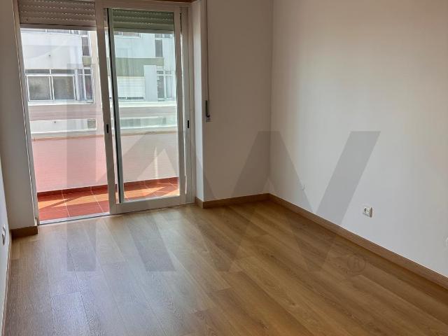 Excellent 3 bedroom apartment in Cova da Piedade