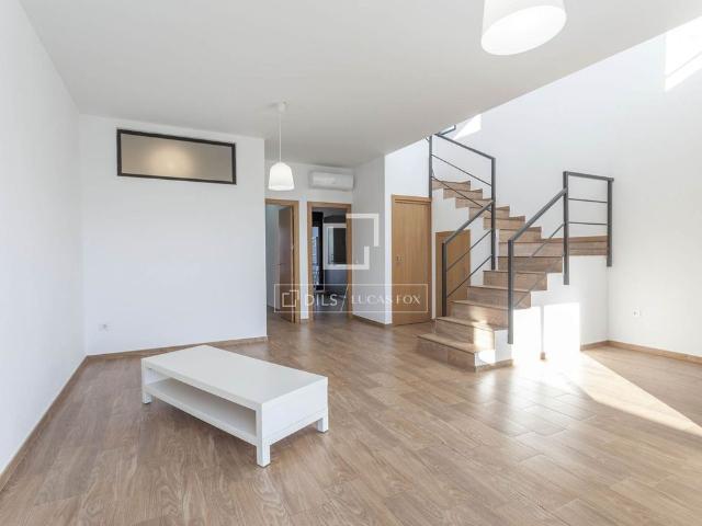 Excellent 3 bedroom house for rent in Godella, Valencia