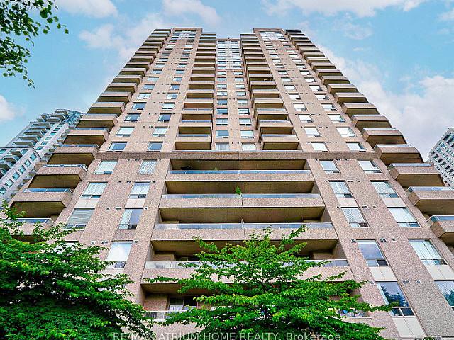 Excellent 1+1 With 1 Bath Yonge/empress
