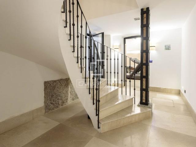 Excellent 1 Bedroom apartment for rent in Cortes / Huertas, Madrid