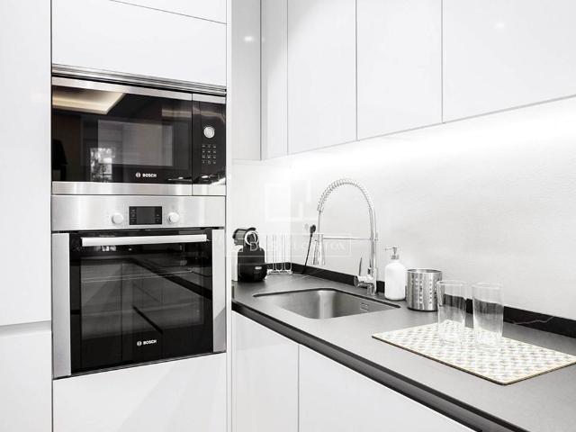 Excellent 2 Bedroom apartment for rent in Almagro, Madrid