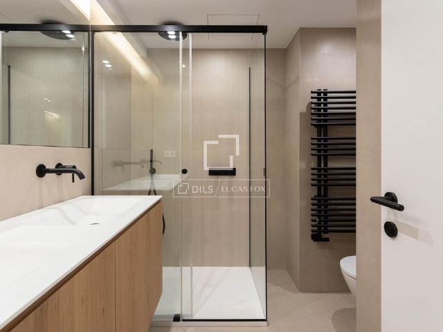 Excellent 4 Bedroom apartment for rent in Turó Park, Barcelona