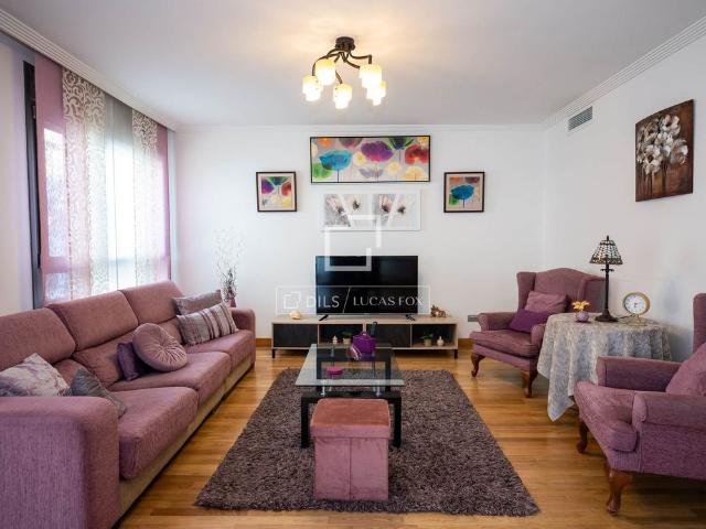 Excellent 4 Bedroom apartment for rent in Conde de Orgaz and Piovera, Madrid