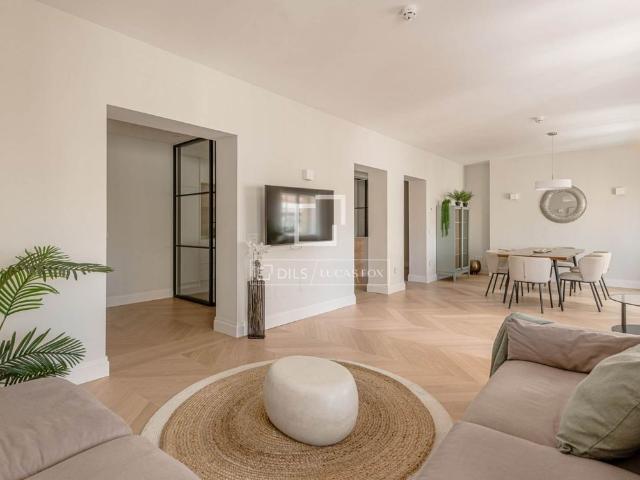 Excellent 4 Bedroom apartment for rent in Sol, Madrid