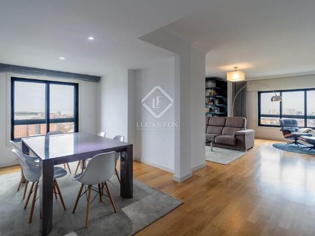 Excellent 4 Bedroom penthouse for rent in Foz do Douro, Porto