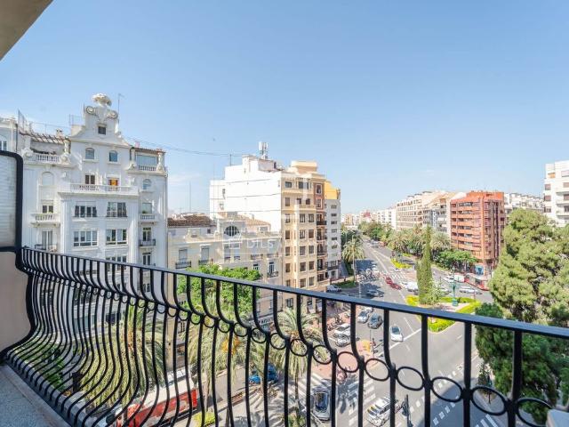 Excellent 5 Bedroom apartment for rent in Gran Vía, Valencia