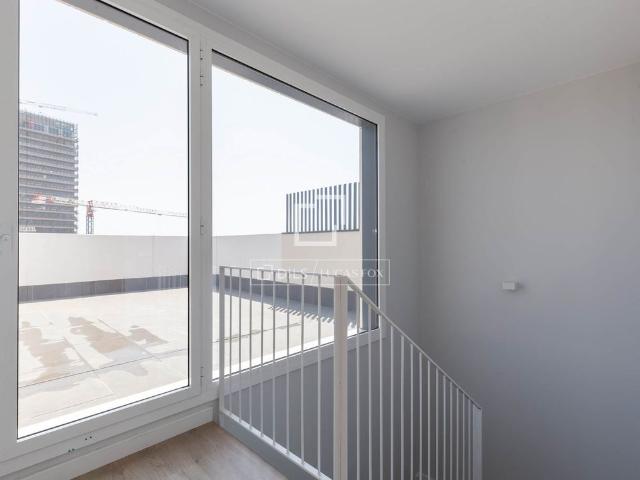 Excellent 5 Bedroom house / villa for rent in Esplugues, Barcelona