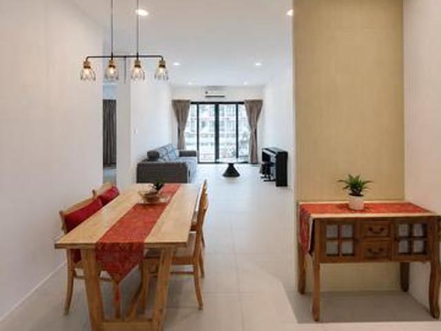 Excellent Below Value PResidence Block 8A Exclusive Pool 3BR 2BA